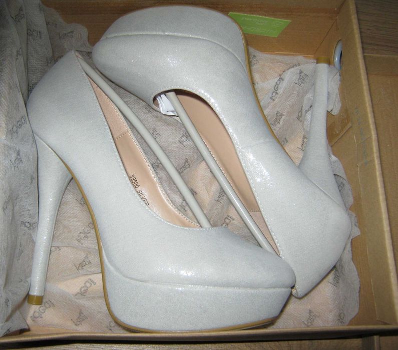 Дамски високи обувки