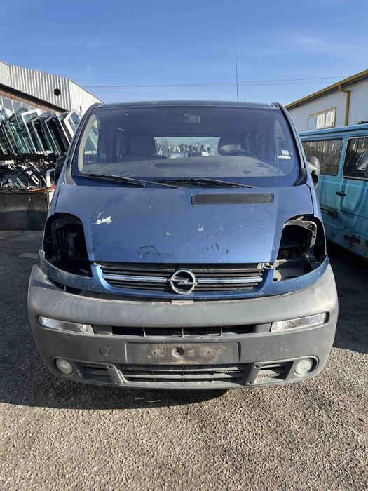 Opel Vivaro 2.5DCI 06г НА ЧАСТИ!!!