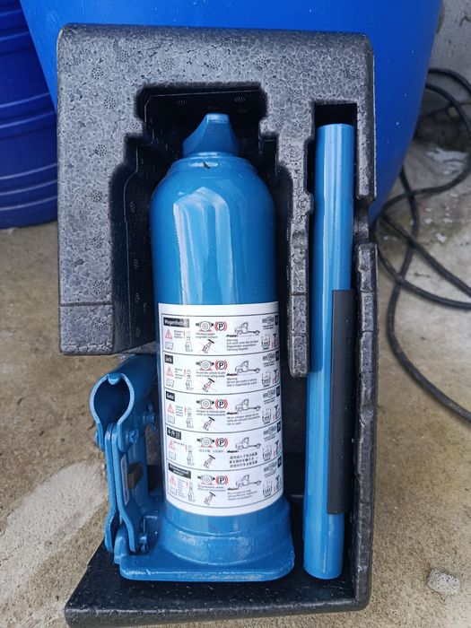 Vând cric hidraulic nou ! Weber-Hydraulic