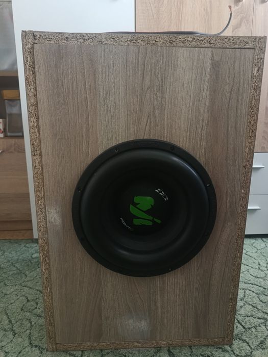 Бас каса deafbonce + усилвател