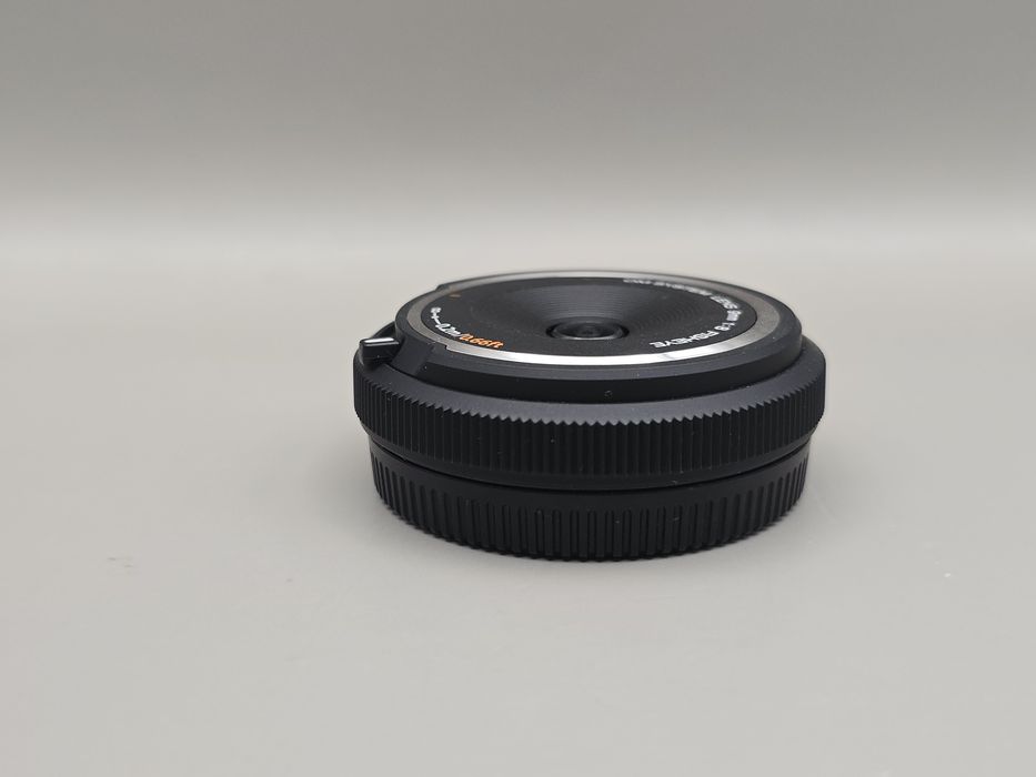 OM SYSTEM Body Cap Lens 9mm f/8.0 Fisheye (sau Olympus BCL-0980)