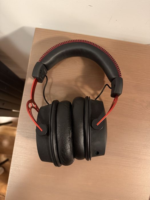 casti hyperx cloud alpha