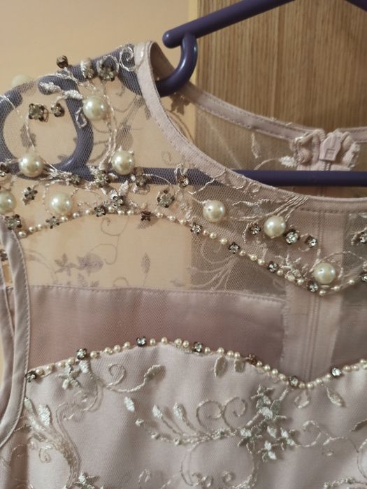 Продам платье для девочки