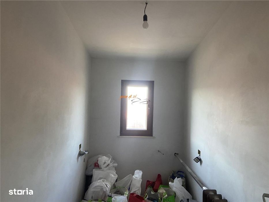 Casa de vanzare in Golesti , parter+etaj + mansarda , suprafata casa 3
