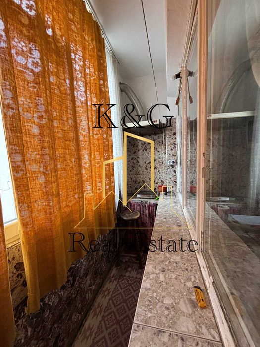 Тристаен тухлен - кв " Бели Лом "