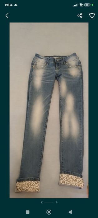 Vând blugi noi fără etichetă