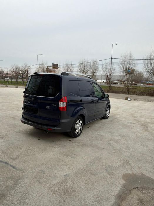 FORD Unknown Model 2018 — imagine 3
