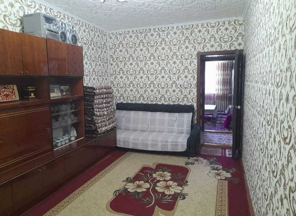 Zarafshon shahar  3 xonali kvartira sotiladi manzil 6-30-38