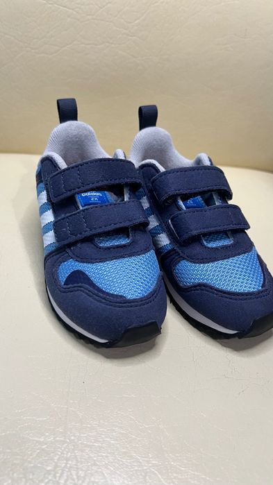 Маратонки Adidas