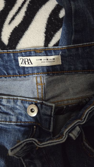 Дънки на марката Зара