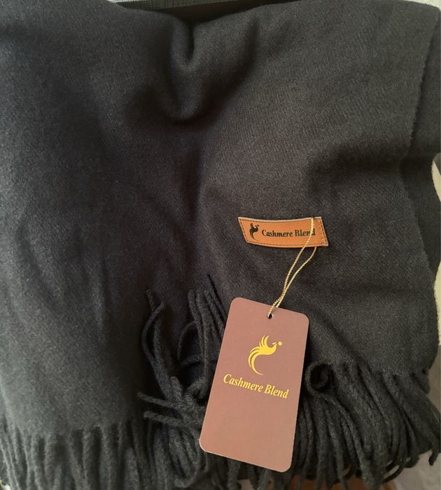 Черный шарф 200000 сум