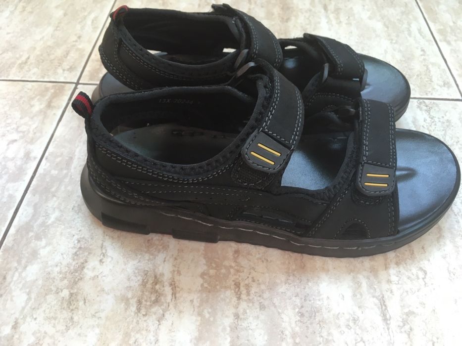 Детски сандали