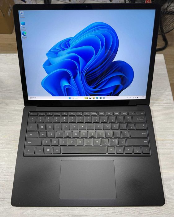 Surface Laptop 5 Black  13.5” 2K IPS (Сенсорный) I7-1265u - 16G/512GB