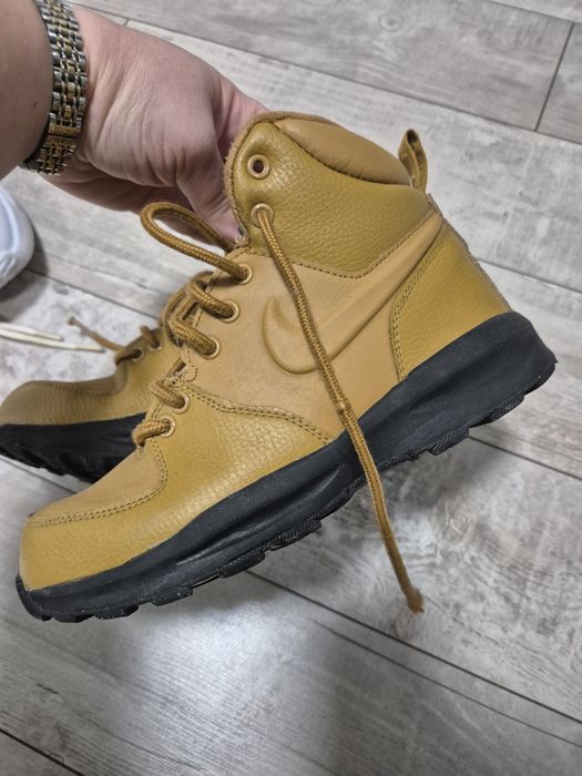 Боти Nike 36,5 номер