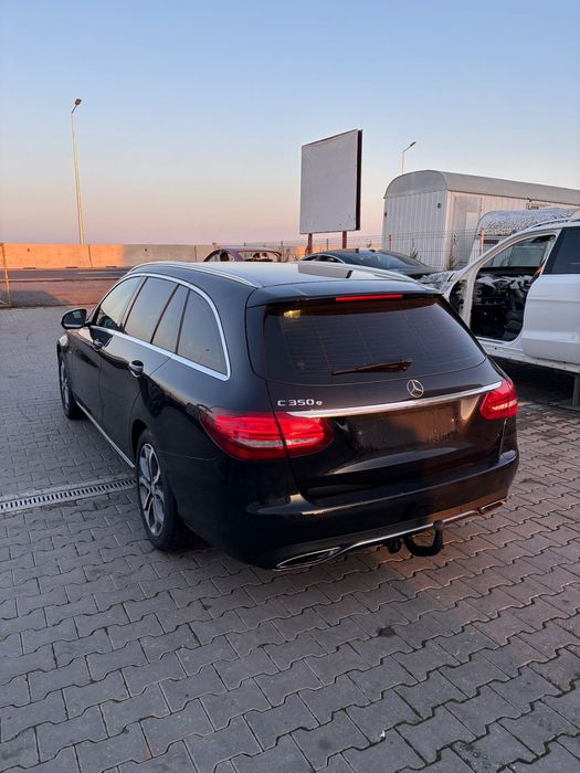 Dezmembram Mercedes Benz C Class 350e C205 plug in hybrid din 2016