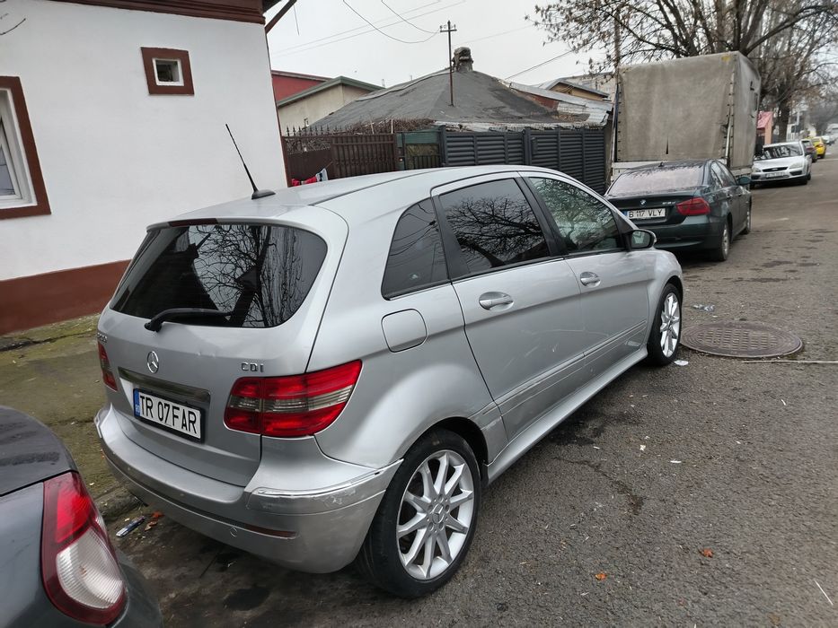 Vând Mercedes clasa B 20 d an 2007