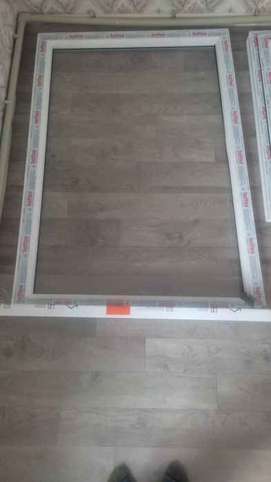 Продается балконная дверь