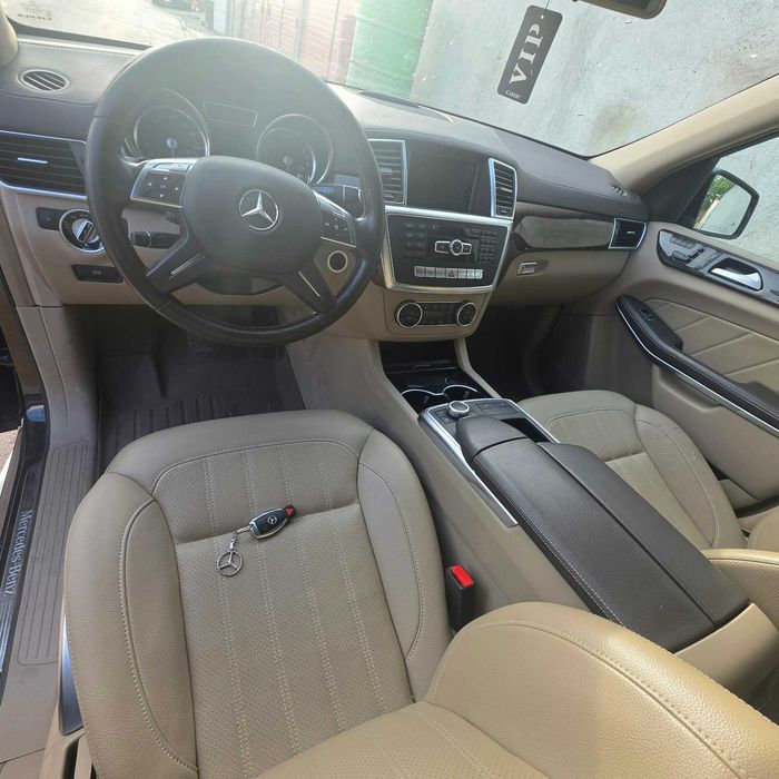 Mercedes-Benz GL 450  Блокирал мотор