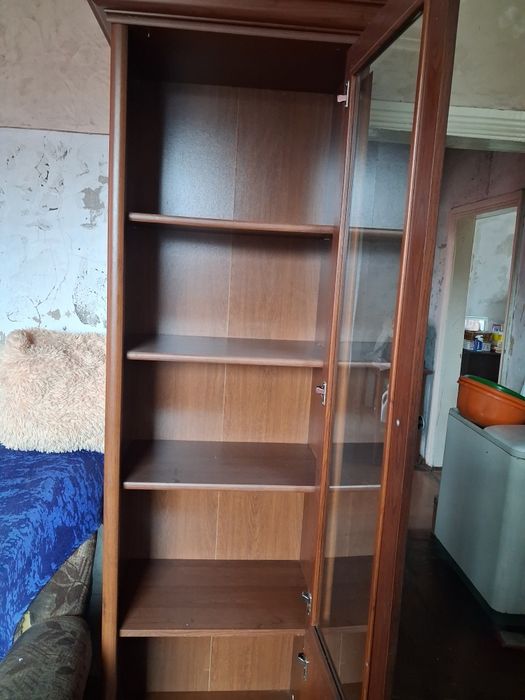 Продам. Два шкафа