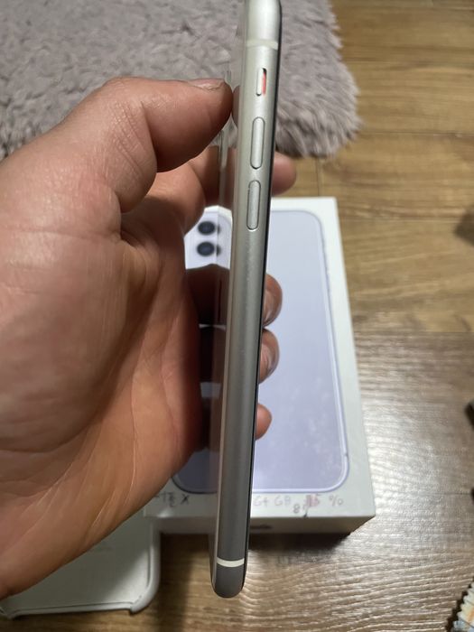 Iphone 11 srochna sotiladi