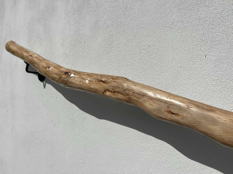 Mana curenta din lemn ( scara  / casa scarii / balustrada / rustic )
