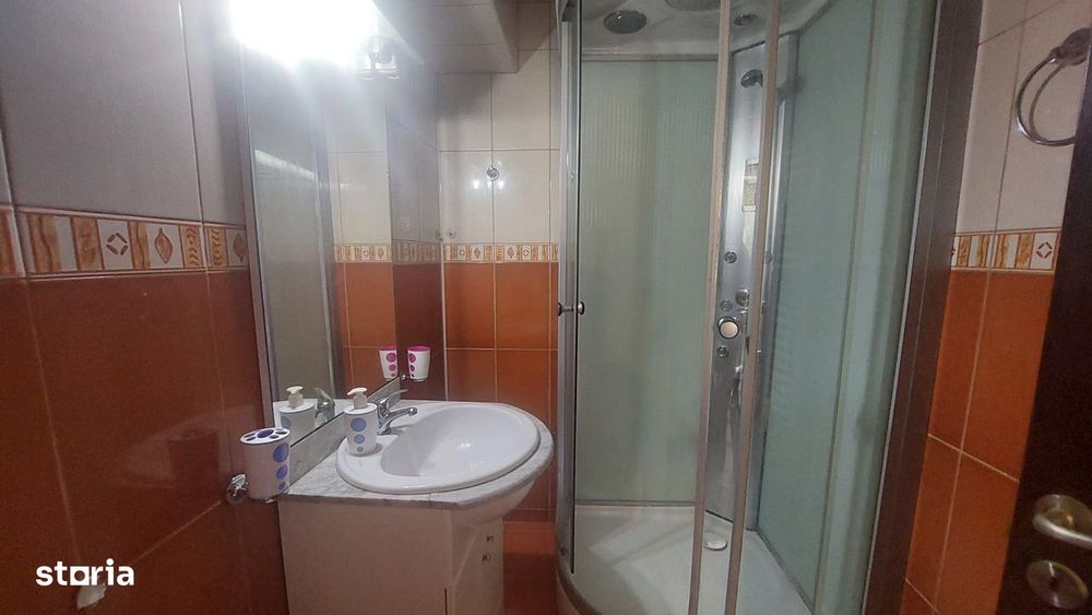 2 camere, zona strazii Horea, aproape de Panemar