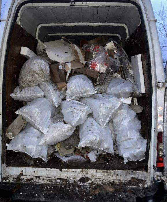 Debarasari moloz mobila saci cu moloz gunoi