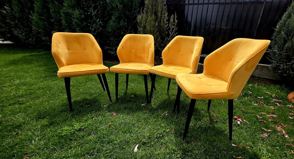 Scaune galbeneSet 4 scaune dining catifea mustar – moderne, confortabile

Vând set de 4 scaune de masă, model modern tip