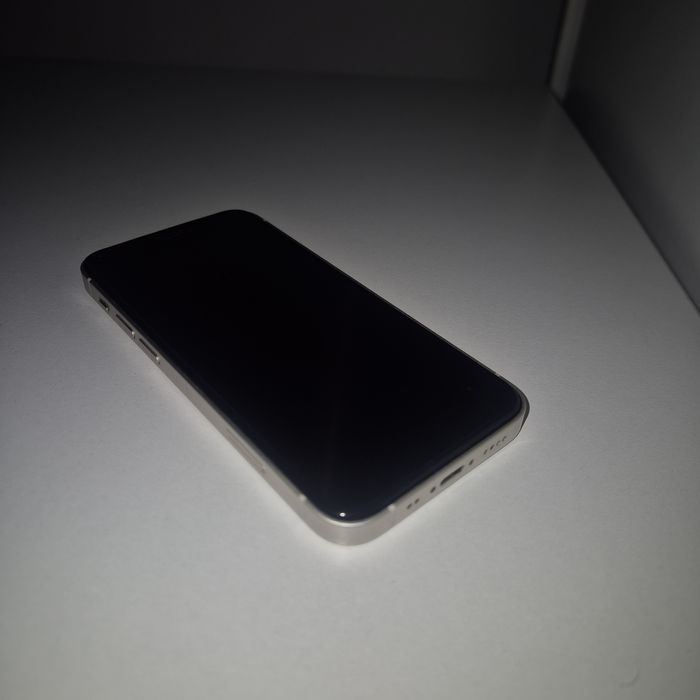 Продам айфон 12 мини без царапины