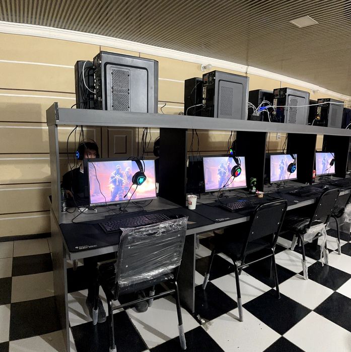 Kompyuter xona sotiladi