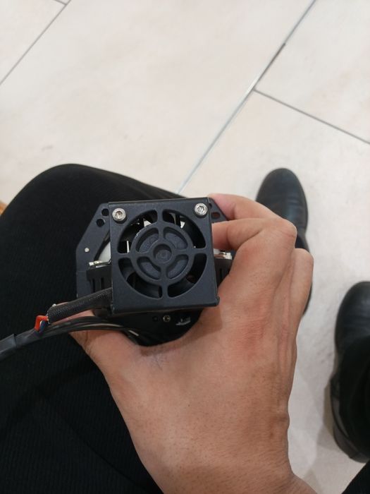 Продам лампы би лед вместе с линзой