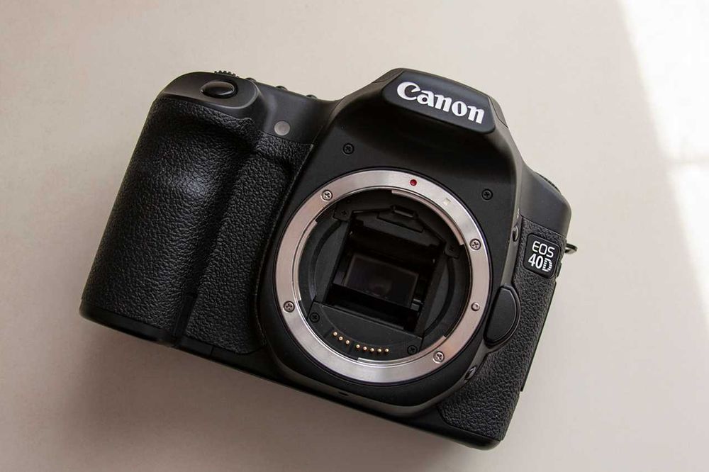 Camera DSLR Canon 40D 21.976 de cadre