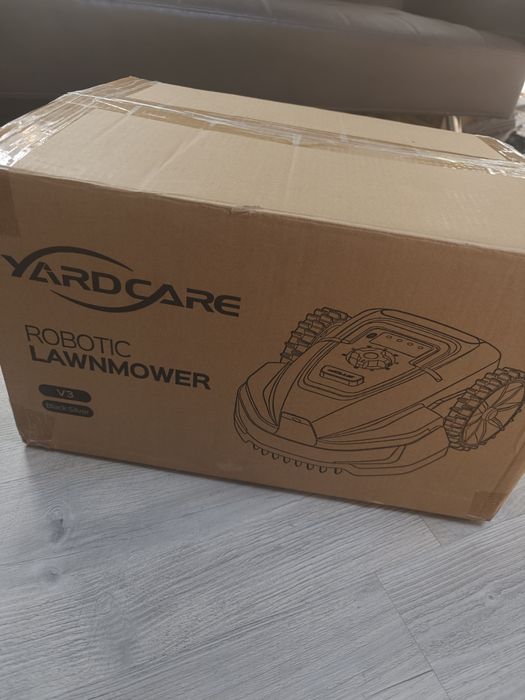 Mașină de tuns iarba robotizată fără fir YARDCARE V3 | Navigație vizuală, DetectareA  obstacolelor, Control prin aplicație, 50 dB, Benzi magnetice