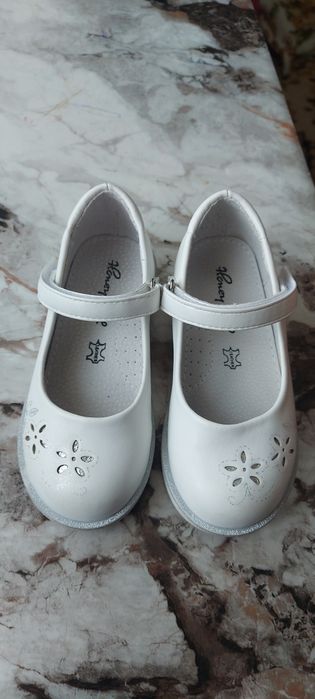 Туфли на девочку 26рр