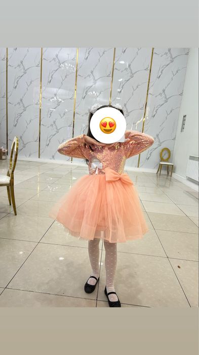 Платье нарядное для девочки 7-8 лет