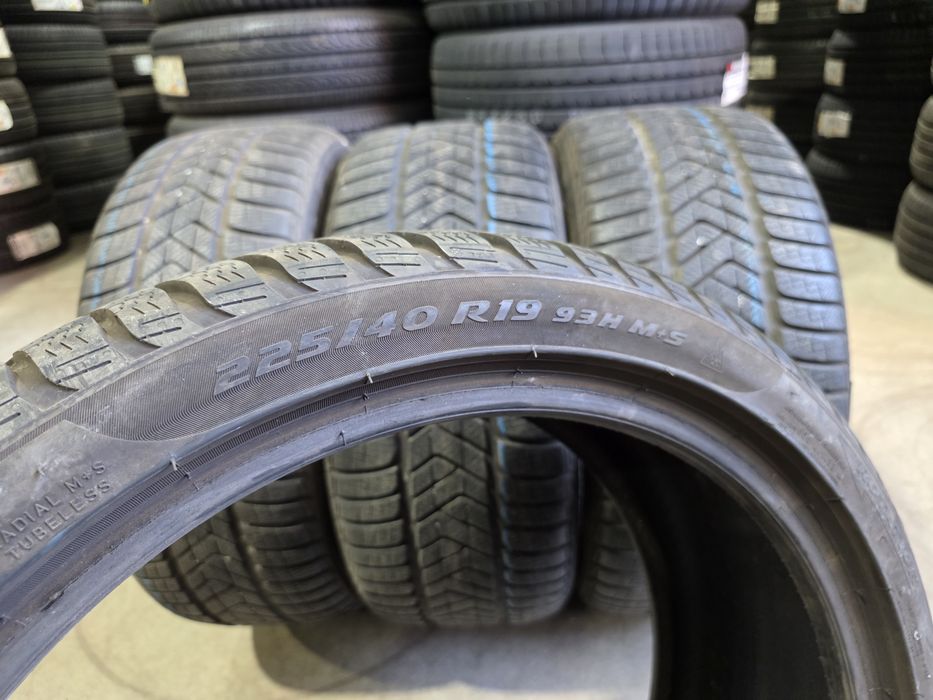 255/35/19//225/40/19 PIRELLI