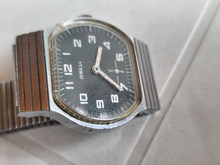 Механичен часовник Победа / зелен циферблат