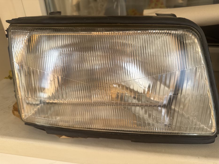 Фары на Ауди 100