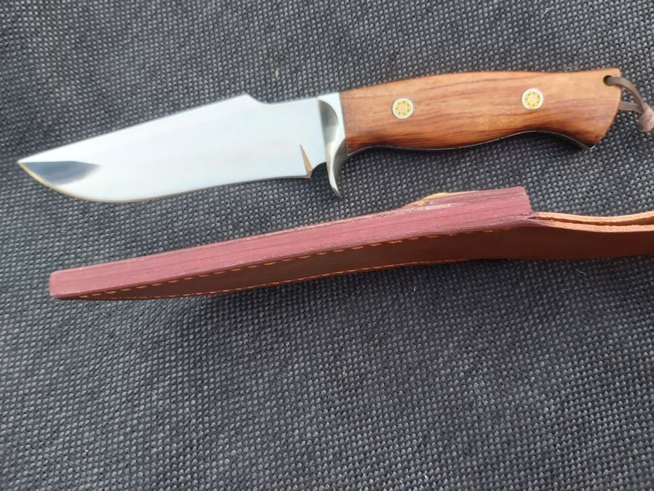 Висококачествен ръчно изработен нож с кожена кания,LN411