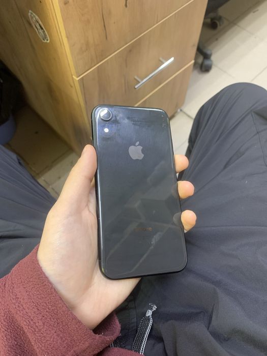 Продам айфон ХР срочно