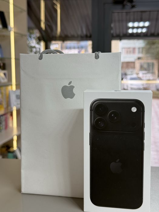 Продам iPhone 18 pro/256gb/Black
