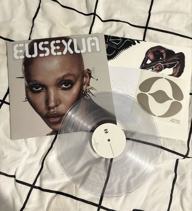 музикални плочи FKA twigs Latto Camila Cabello