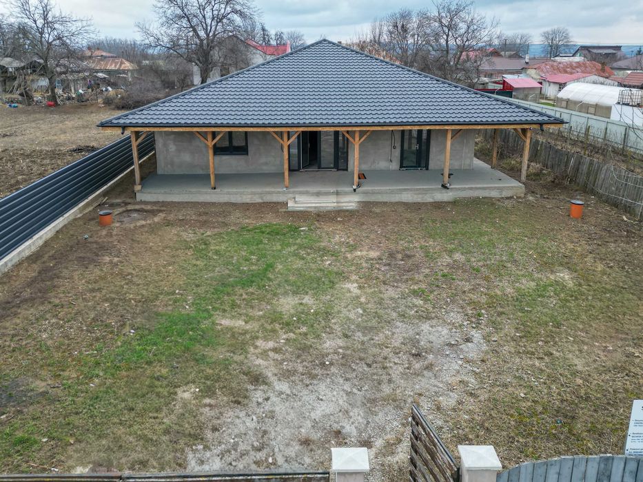 Casa parter la gri Sat Dumbrava Com.Itesti