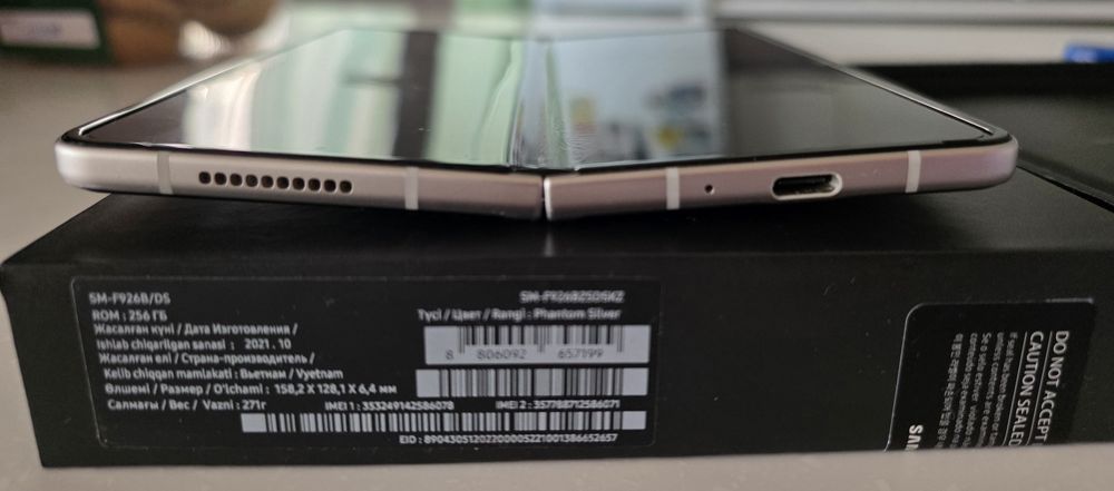 Samsung Z Fold 3 256гб/silver