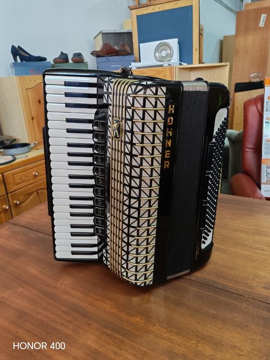Hohner Atlantic IV adus recent din Germania