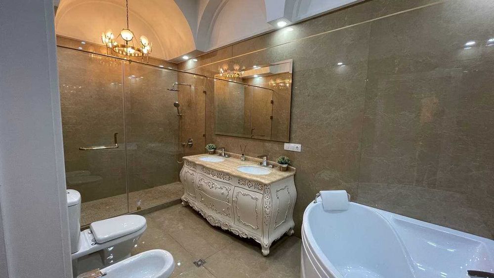 Сдается Шикарный больщой  дом Яккасарайский район