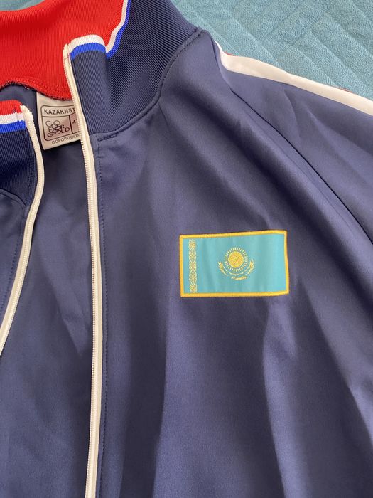 Спортивный костюм