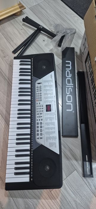 Orga electronica Madison MEK61128 cu Stativ Microfon si alimentator