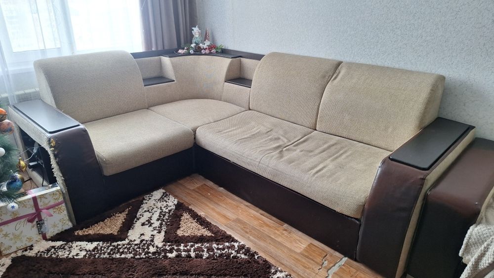 Диван угловой 2,5х1,9