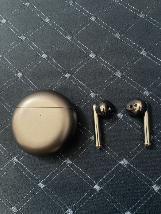 Наушники Huawei Freebuds 4